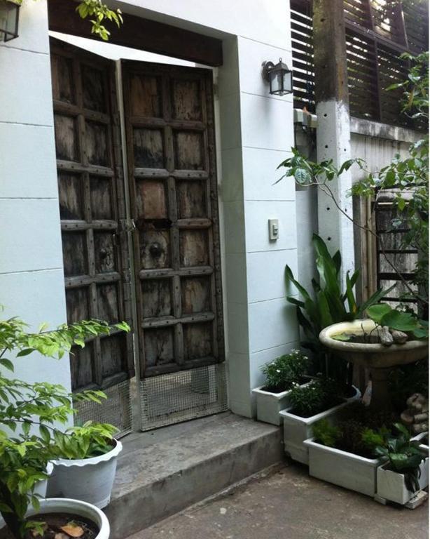 Littlest Guesthouse Bangkok Exteriör bild